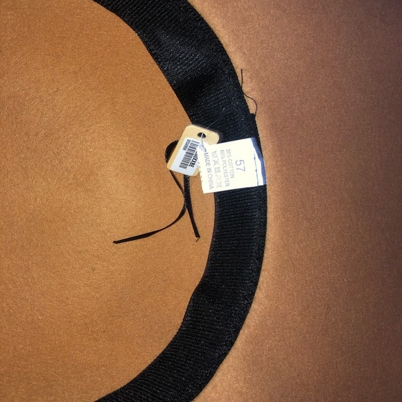 NWT Sunday with Floral Embroidery - Picture 3 of 3